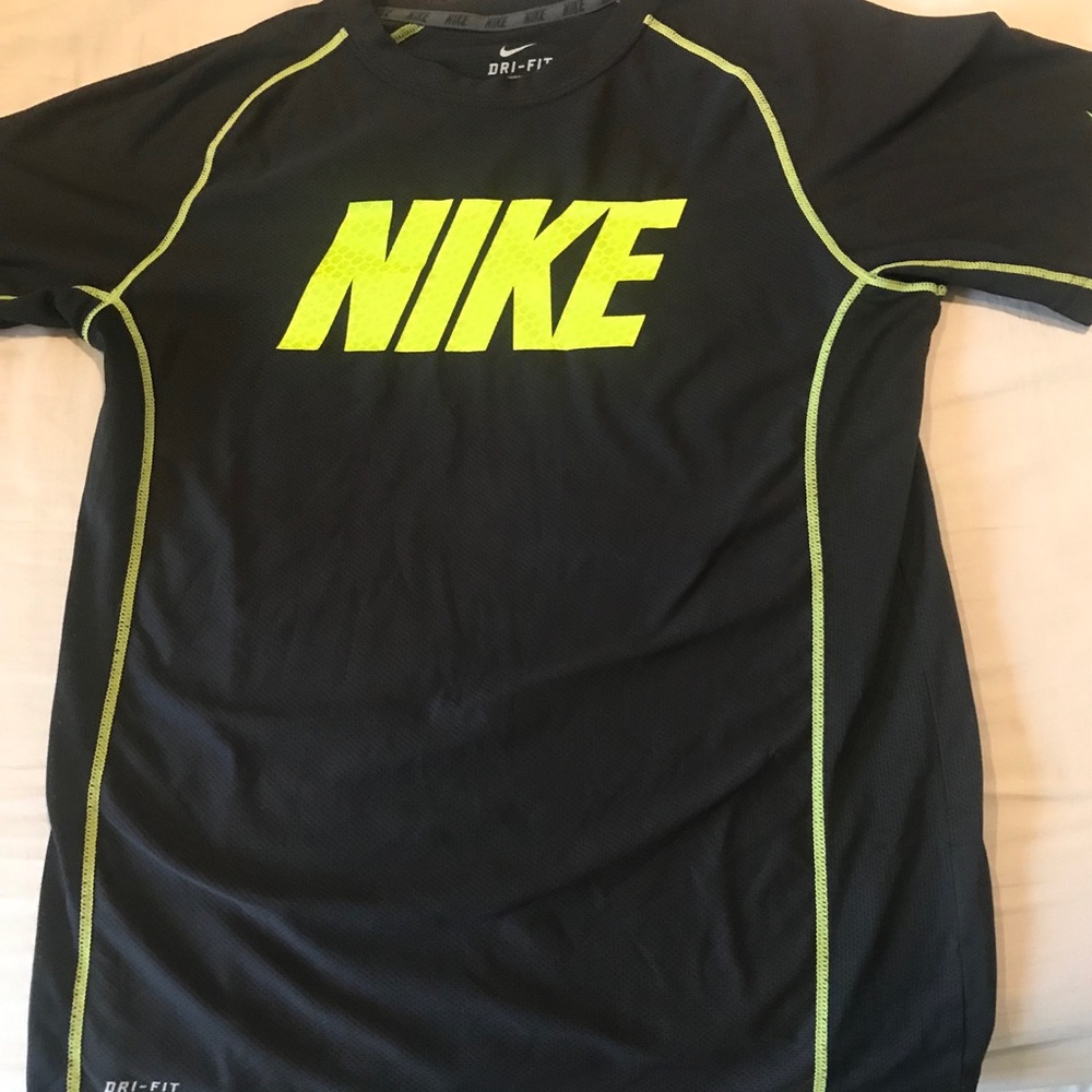 Youth Large Nike Dri Fit Shirt Black